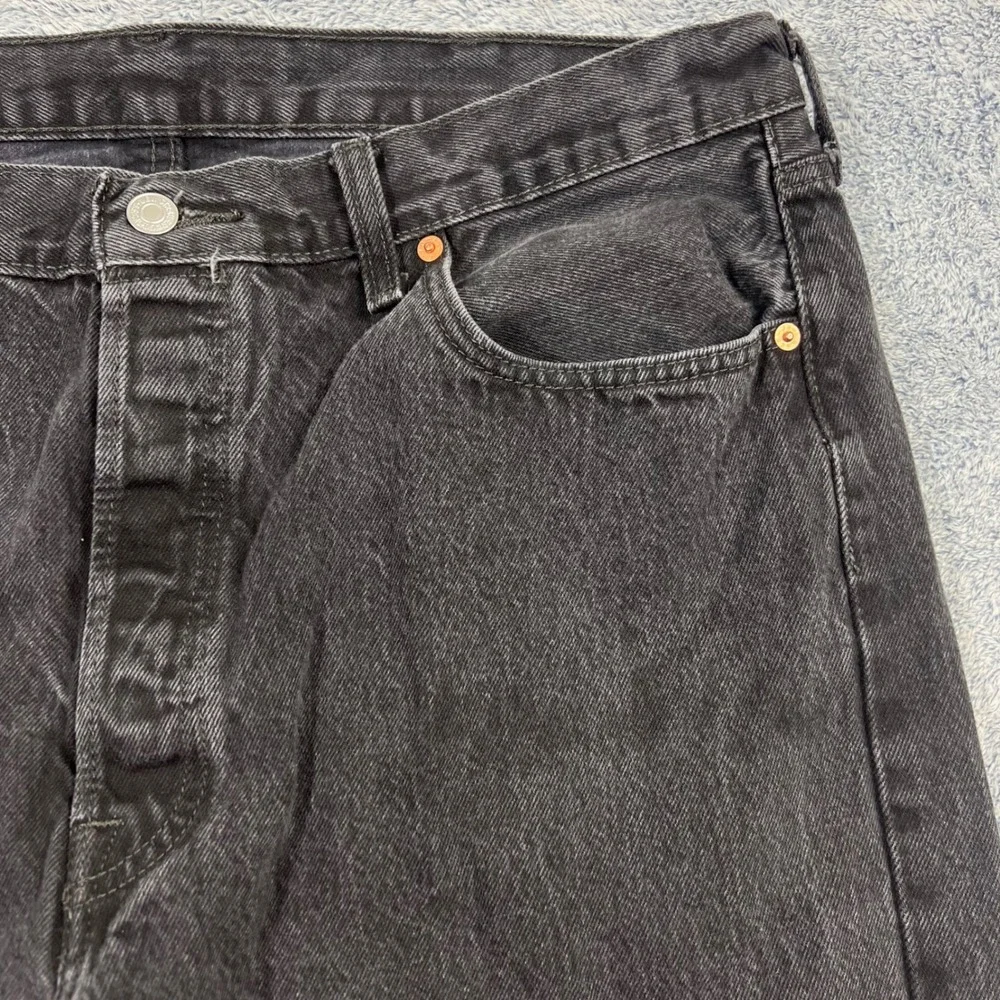 Levi's Mens 40x32 Black 501 Original Fit Straight Leg Button Fly Denim Jeans